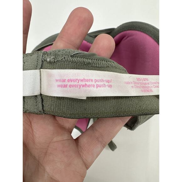 PINK Womens Bra Size 32D Wear Everywhere Push Up Green Logo Band Adjustable - Picture 5 of 8